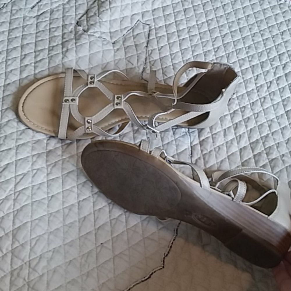 sandals - Picture 2 of 2